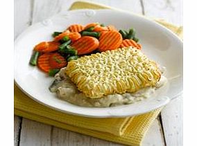 Succulent pieces of chicken in a cheese and leek sauce topped with mashed potato. Served with green beans and fluted carrots.