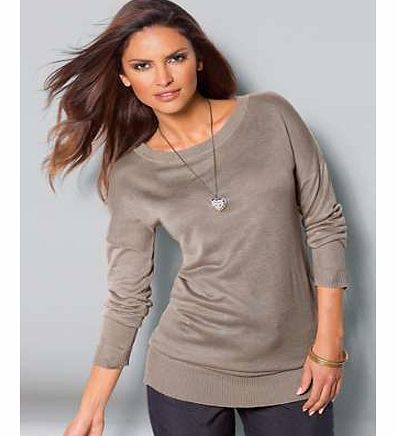 Round neck sweater in a soft fine knit with ribbed cuff and hem. Creation L Jumper Features: Washable 70% Viscose, 30% Polyamide Length approx. 70 cm (28 ins)