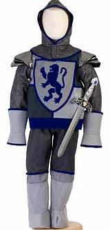 This magnificent knight costume consists of chain mail effect sleeves. detachable gauntlets. silver epaulette shoulders with a magnificent lion emblem in blue. a sword and a fabric helmet. Perfect for parties or fighting dragons at home. this set has