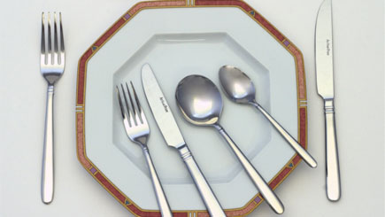 This 24 piece Arthur Price 