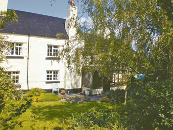 Unbranded Dane Cottage