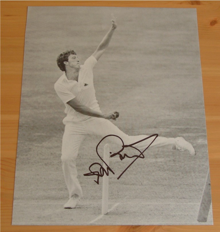 DEREK PRINGLE HAND SIGNED 9 x 7 INCH BOOK PAGE