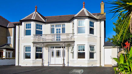 Unbranded Dining for Two at Venetia