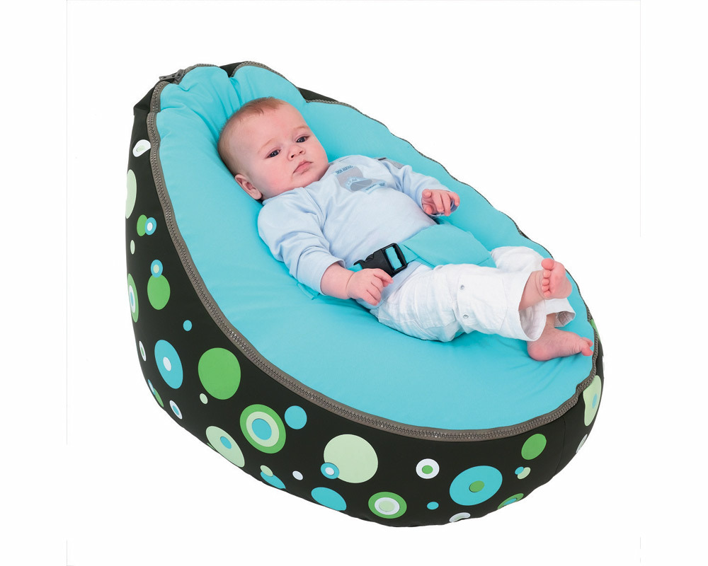 Amazingly comfortable and suitable for use by both babies and children, this beanbag has an eye-catc
