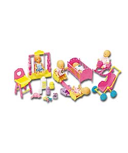 Dream Creation Deluxe Baby Playset.