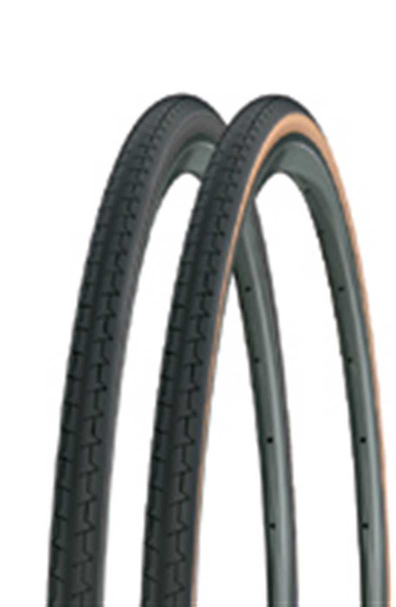 Strength and durability. The look of a racing tyre. With a nylon casing, semi-slick tread pattern