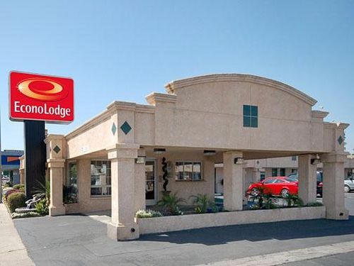Unbranded Econo Lodge Fresno