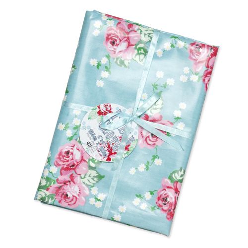 English Rose Design Plasticated Table Cloth    Size 184cm x 122cm     goes well with Shabby Chic or