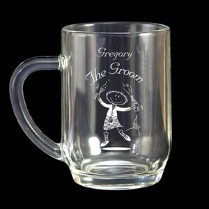 A fun present for all the wedding party. These great Wedding Cartoon Pint Tankards in Scottish Dress