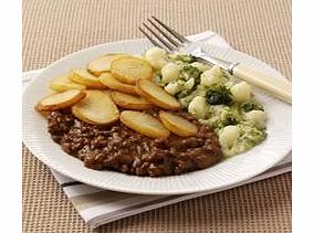 Minced beef cooked for longer in a rich stock to ensure extra tenderness and topped with softly sautand#233;ed potatoes. Served with delicate florets of cauliflower and broccoli in a smooth white sauce.