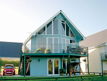 Unbranded Fairway Lodge