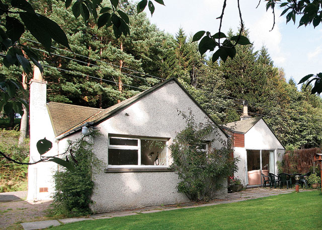 Unbranded Fernbank Cottage