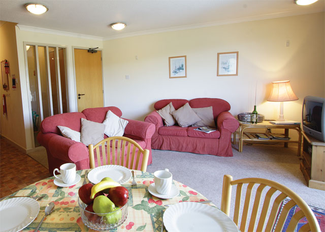 Unbranded Fifteen The Crags