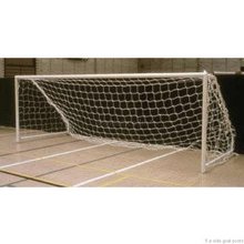 Free standing, foldaway net support. 16