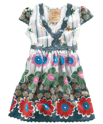 Recapture the summer months - and all those fantastic hazy days and nights - with the Flirty Floral 