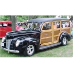 A new 1/43 scale Ford Deluxe Woody 1940 diecast replica from Minichamps. This model measures 10cm