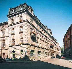 The historic Francuski Hotel offers a selection of rooms and suites, all with air conditioning, sate