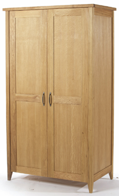 This Wealden oak wardrobe has been designed for full length hanging with stylish tapered leg design 