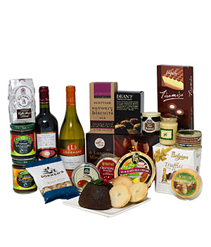 Unbranded Gift Hamper - Christmas Splendour in a carton