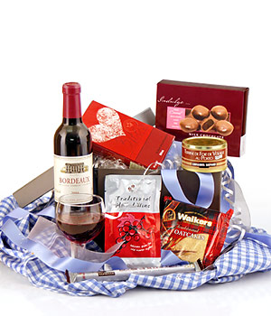 Unbranded Gift Hamper - Sweet and#8217;nand8217; Savoury