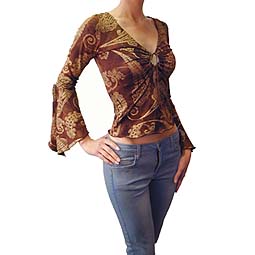 in the style of that worn by Alicia Keys