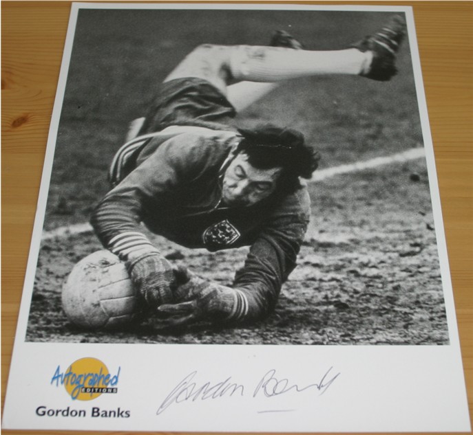 Autographed Editions photo signed in black pen by the England World Cup winning goalkeeper - size