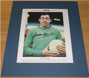 GORDON BANKS HAND SIGNED and MOUNTED PHOTO - 14