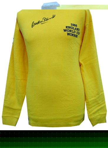 Unbranded Gordon Banks signed England shirt