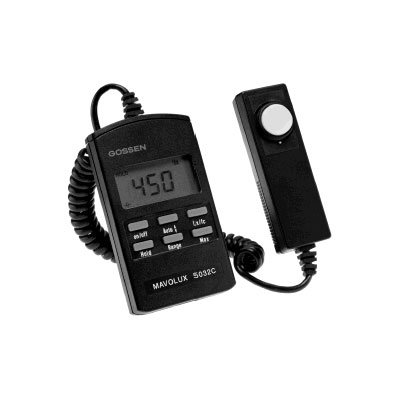 Digital precision instrument for measuring luminance. Functions by placing the sensordirectly on the