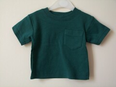Ex-gap short sleeved t-shirt with patch pocket.100
