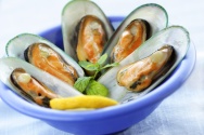 Unbranded Greenlip mussels in half shell, frozen, 1Kg