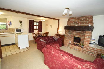 Unbranded Griffe Cottage