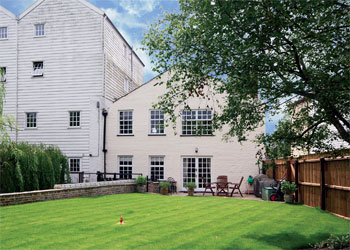 Unbranded Gullane House