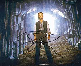 Guy Pearce autograph