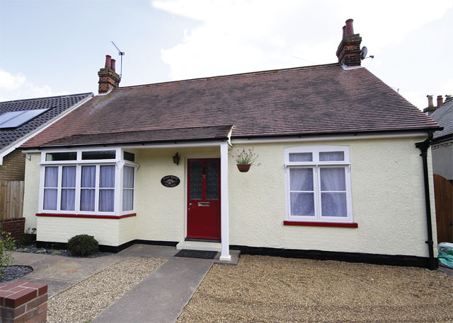 Unbranded Half Moon Cottage