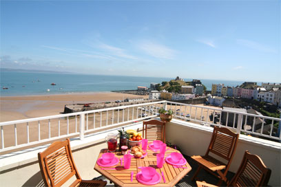 Unbranded Harbour Hideaway