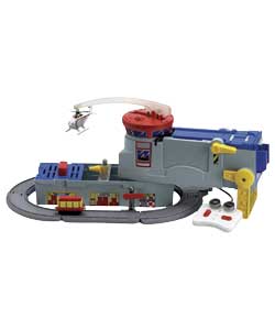 The ultimate playset featuring Harold the Helicopter on remote control arm. 5 electronic sounds and