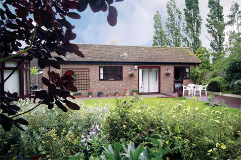 Unbranded Hartshill Cottage