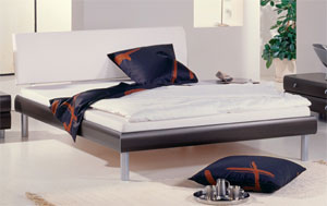 The Hasena Benissa has the following features: Soko legs and Lecco headboard Bed in Ferrara and