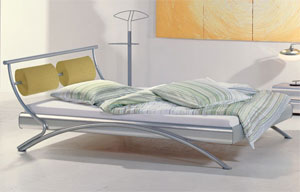 The Hasena Comares has the following features: Assisi legs and Assisi headboard in a alugloss