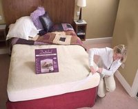 Luxury Fleece Heated Mattress Cover. Fitted sheet style, 9 heat settings, Heats up your bed in just