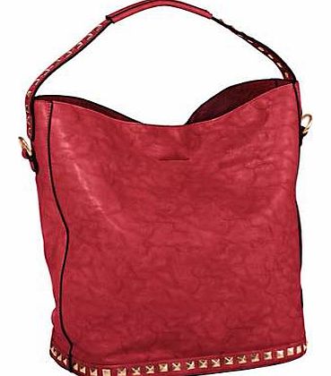 This fabulous shopper style bag is definitely on trend this year in the bright orange colour and contrast brown handles and strap. The combination of fashion and functionality is great with the removable inner bag and purse. Zip fastening, various in