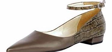 Versatile shoes in a mix of plain and embossed leather with a cute ankle strap. Heine Shoes Features: Upper, lining and sock: Leather Sole: Other materials Please make sure that you try your footwear on before returning, as the box or label may state