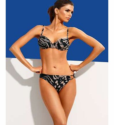 Versatile bikini in an attractive geometric print featuring ring detail at the hip. Flattering minimiser top with ruching and twist effect. Bottoms are fully lined. Heine Bikini Features: Washable 80% Polyamide, 20% Elastane Lining: 100% Polyamide