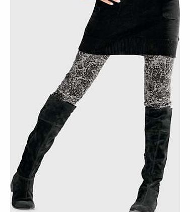 These super soft leggings are wardrobe essentials - day or evening. On-trend corduroy in a stretch cotton with elasticated waist. Finish with our knit tunic for a fab casual look.Heine Leggings Features: Washable 98% Cotton, 2% Elastane Short inside 