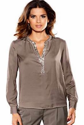Sequin detail blouse featuring long sleeves with cuffs. Heine Blouse Features: Fitted Washable 100% Polyester Length approx. 62 cm (24 ins)