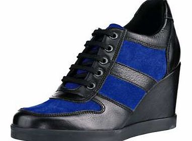 Wedged leisure trainers in a mix of leather and suede, in a lovely contrasting blue and black design. Heine Shoe Features: Upper: Leather Lining: Leather Sock/Sole: Other materials Heel height approx. 8 cm (3 ins) Please make sure that you try your 