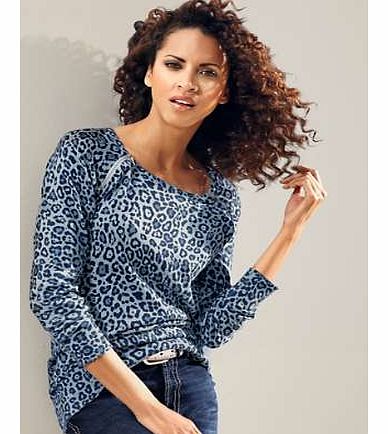 This knit will become a staple layering piece in your capsule wardrobe. Animal print will never go out of style. Zip detail on each sleeve for a unique style.Heine Top Features: Washable 98% Cotton, 2% Elastane Length approx. 68 cm (27 ins)