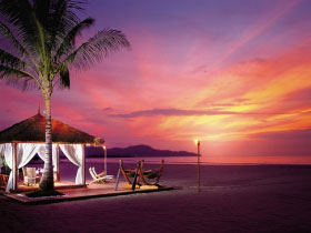 Unbranded Honeymoon in Borneo