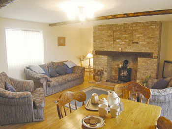 Unbranded Horseshoe Cottage